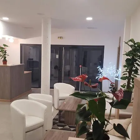 Hotel Restaurant Mas Del Gall Castelnou